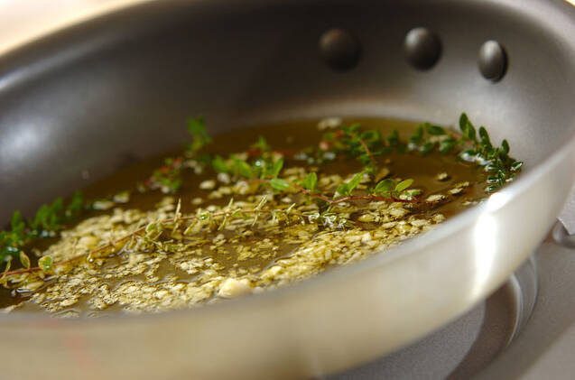 エビのハーブガーリックオイル焼きの作り方の手順3