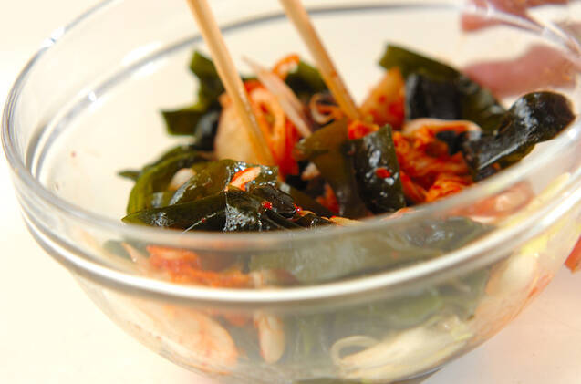 ワカメとキムチの和え物の作り方の手順4