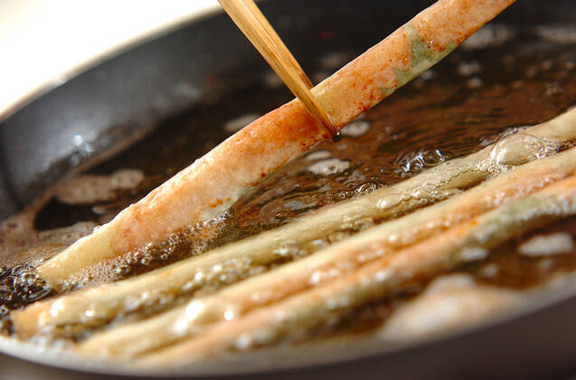 アスパラと生ハムのスティック春巻きの作り方の手順8