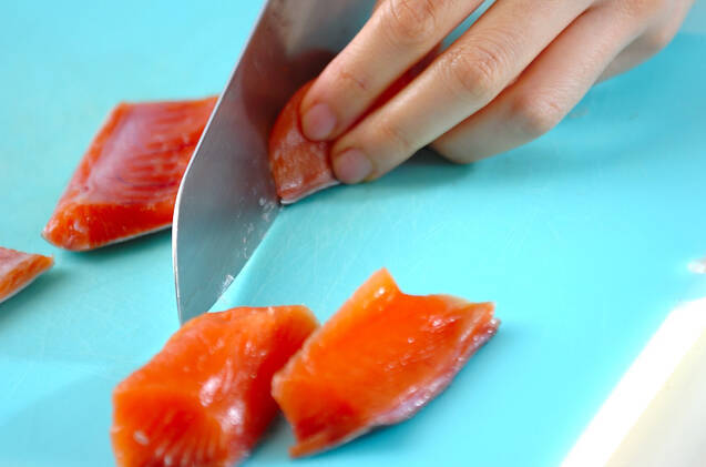 鮭のちゃんちゃん焼き フライパンで簡単に北海道名物を再現の作り方の手順1