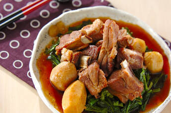 レンジ圧力鍋で骨付き豚バラ肉と赤目芋の照り煮