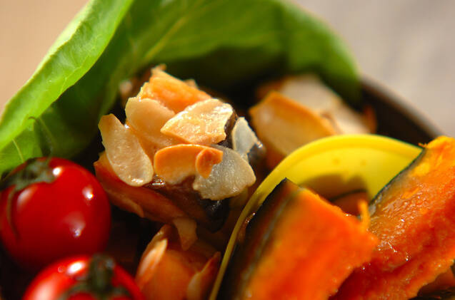 サーモンのアーモンド焼き