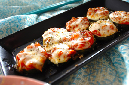 ズッキーニのピザ風焼き