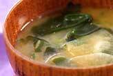 大根とワカメのみそ汁