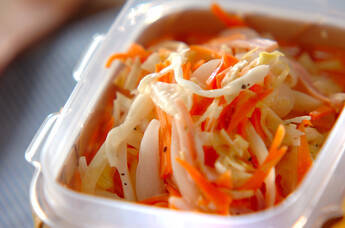 コールスローサラダ