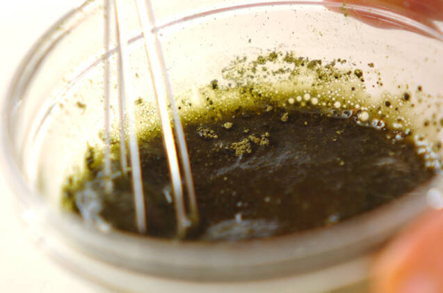 イチゴと小豆の抹茶ゼリーの作り方の手順1