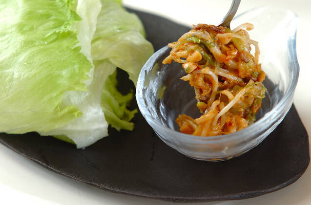 モヤシのピーナッツ肉みそ・レタス包みの作り方の手順4