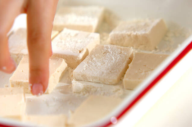 豆腐の塩昆布炒めの作り方の手順1