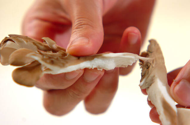 マイタケとベーコンのリゾットの作り方の手順1