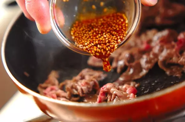 ゴマ油たっぷり韓国風のり巻き（キンパ）の作り方3