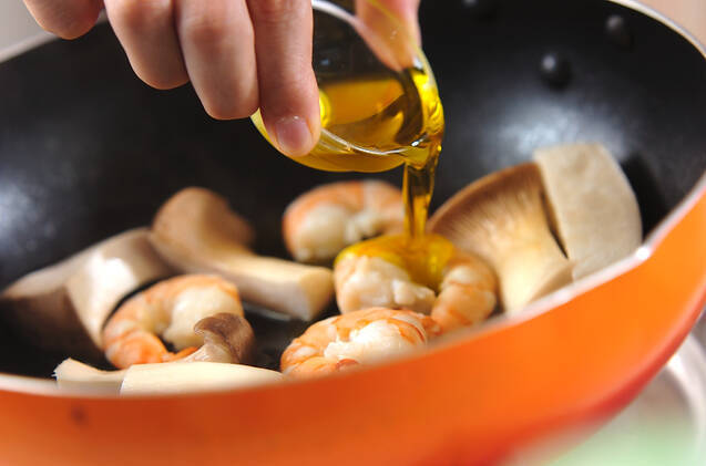 エビとエリンギの蒸し煮の作り方の手順3