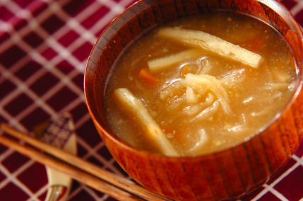 切干し大根と油揚げのみそ汁