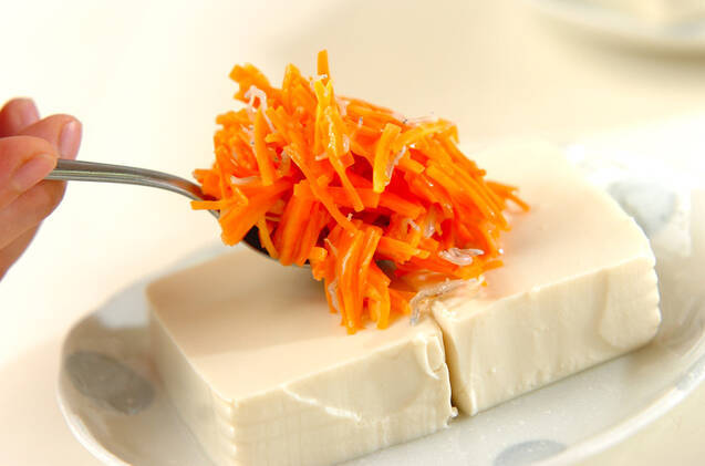 豆腐のニンジンサラダのせの作り方の手順3