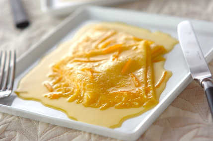 クレープシュゼット（オレンジソース煮）