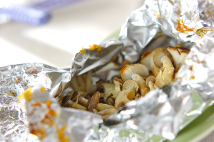 キノコのホイル蒸し