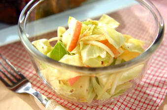 キャベツのサラダ