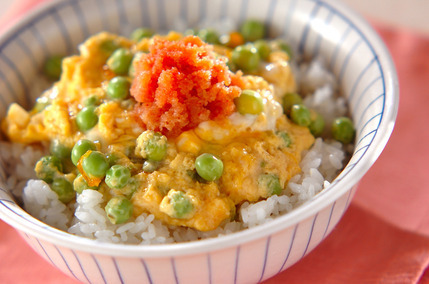 エンドウ豆の卵丼