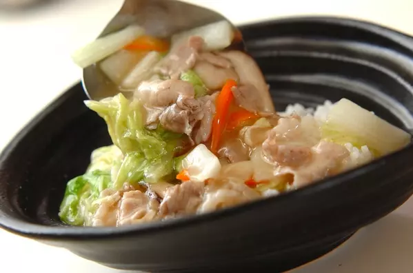 簡単なのに絶品！中華丼 具材たっぷり 15分で作れるとっておきレシピの作り方2