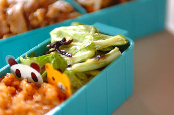 キャベツの塩昆布和え