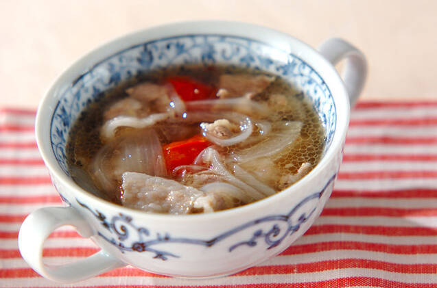 豚バラ肉とプチトマトのスープ