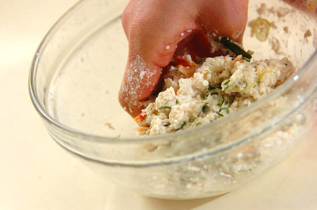 レンコンのおろし揚げの作り方の手順5