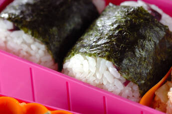 しば漬け入りおにぎり