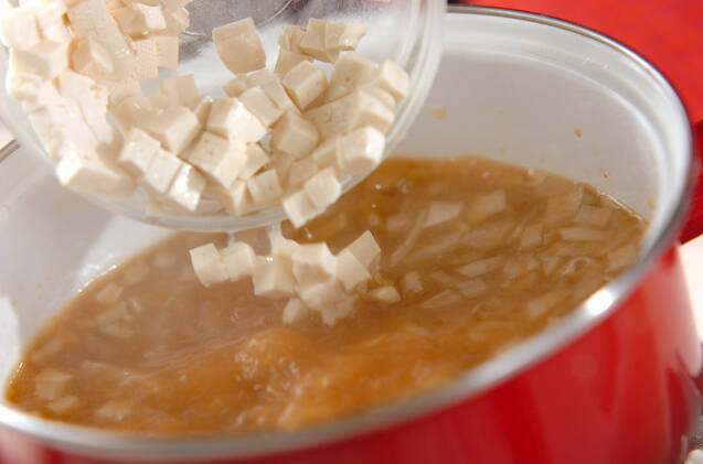 あられ豆腐のみそ汁の作り方の手順3
