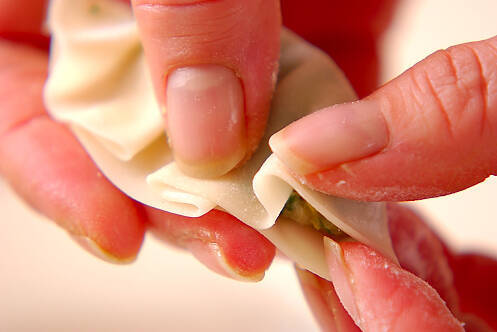 基本の餃子 カリッとジューシー失敗なし！の作り方の手順4