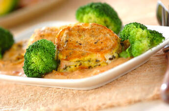 鮭のハーブピカタ