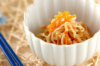 切干し大根のゴマ酢和え