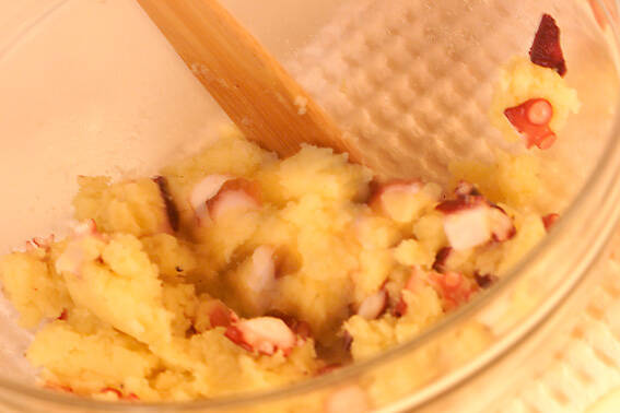 タコおやきと長芋梅大葉巻の作り方の手順3