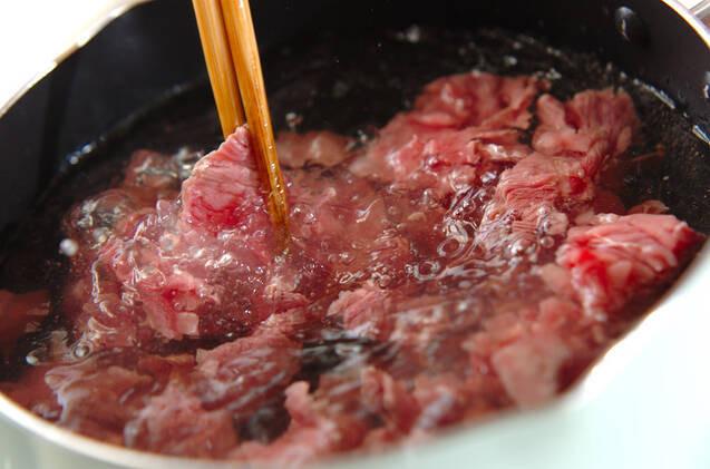 牛肉の甘辛煮の作り方の手順1