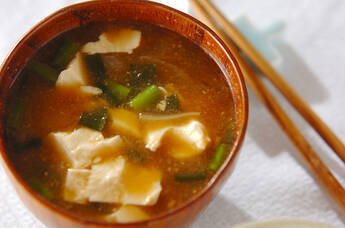 たっぷりネギのみそ汁