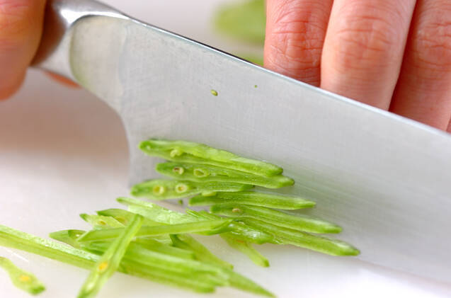 玉ネギの白みそ汁の作り方の手順2