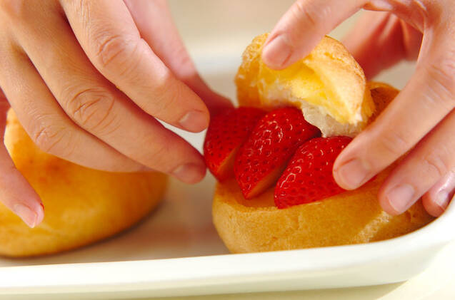 イチゴシュークリームの作り方の手順2