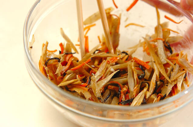 新ゴボウの中華風サラダの作り方の手順4