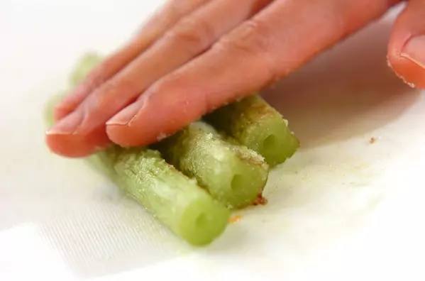 フキご飯の下準備4