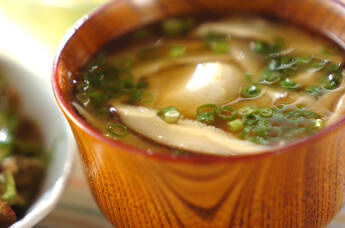 コロコロ小芋のみそ汁