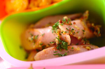 魚肉ソーセージの粒マスタード炒め