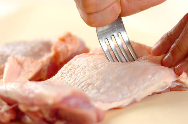 レンジで簡単 鶏もも肉 ほぼ蒸すだけ 絶品味付けの作り方の手順1