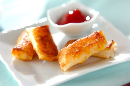 コーンとチーズのひとくち春巻き