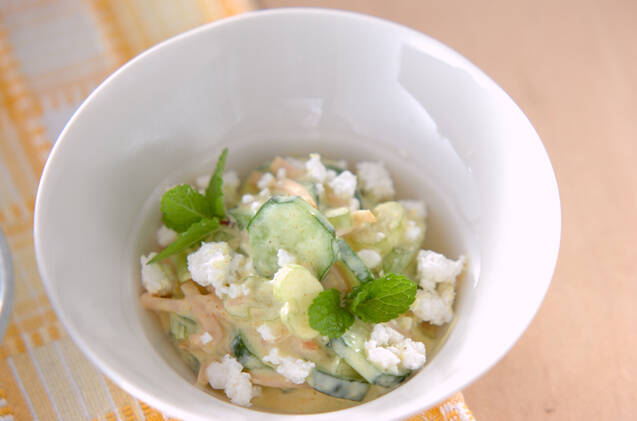 キュウリのサラダ