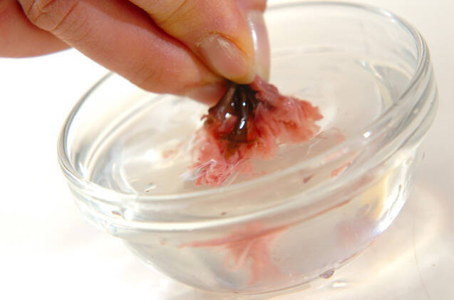 桜のクッキーボールの作り方の手順1