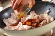 豚肉のすき焼き風煮物の作り方1