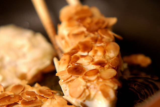 タイのアーモンドソテー・ヨーグルトソースの作り方の手順4