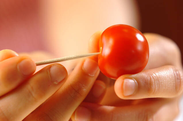 プチトマトのジンジャーコンポートの作り方の手順1