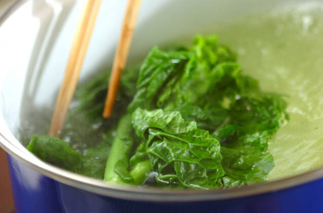 菜の花のゴマ和えの作り方の手順1