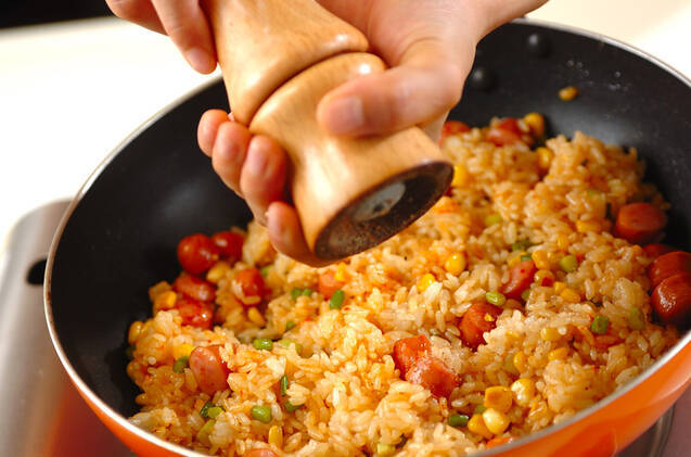 15分で本格焼き飯 ニンニクと豆板醤香るの作り方の手順4