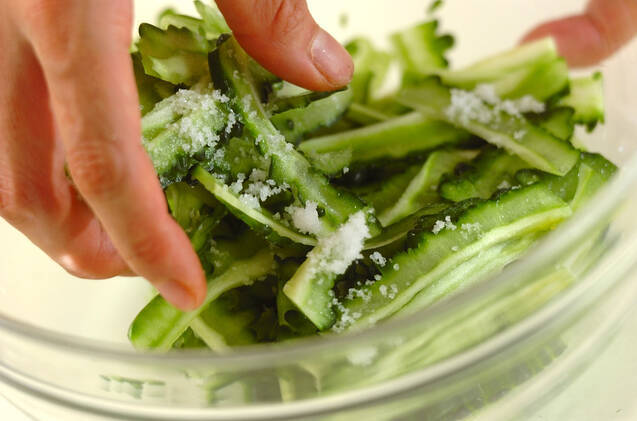 箸が止まらない！無限ゴーヤのきんぴらの作り方の手順1