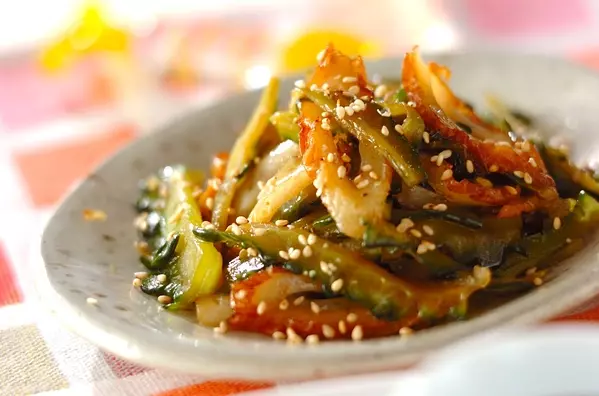 箸が止まらない!無限ゴーヤのきんぴら